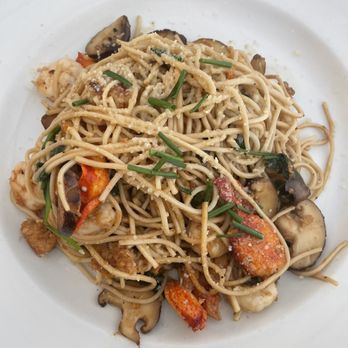 Yard House - Lobster Garlic Noodles - New American Near Me - San Jose, California Yard House - Lobster Garlic Noodles - New American Near Me - San Jose, California
