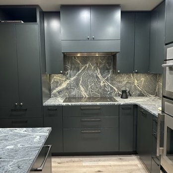Romarts Marble & Granite - Mountain vibe over the cooktop, thanks to Andrei's eye for design - Countertop Installation Near Me - San Leandro, California Romarts Marble & Granite - Mountain vibe over the cooktop, thanks to Andrei's eye for design - Countertop Installation Near Me - San Leandro, California