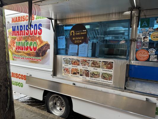 Mariscos Jalisco by null