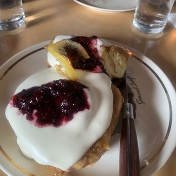 Craft Urban - Raspberry Lemon Sticky Buns - New American Near Me - Geneva, Illinois