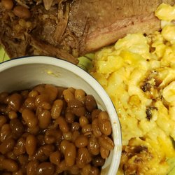 Hodys Smokehouse - Brisket, beans and mac n cheese