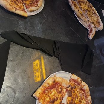 Bubba's 33 - Kids pizza - American Near Me - Killeen, Texas
