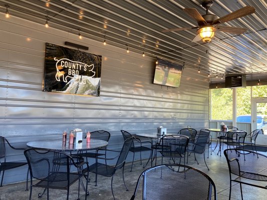 County's BBQ by null