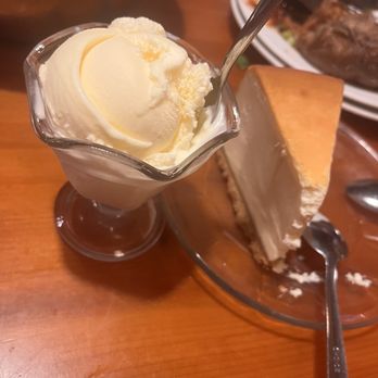 Cattlemens - Birthday ice cream and Grand Canyon Cheesecake - Seafood Near Me - Dixon, California