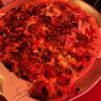 1000° Wood Fired Pizza - 5 meat 'za - Pizza Near Me - Mt. Summit, Indiana