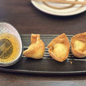 Hanami Sushi & Sake Bar - Crab Rangoon - Sushi Bars Near Me - Carmel, Indiana