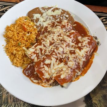 Casa Vallarta Mexican Restaurant - Enchiladas-beef - Mexican Near Me - Eau Claire, Wisconsin Casa Vallarta Mexican Restaurant - Enchiladas-beef - Mexican Near Me - Eau Claire, Wisconsin