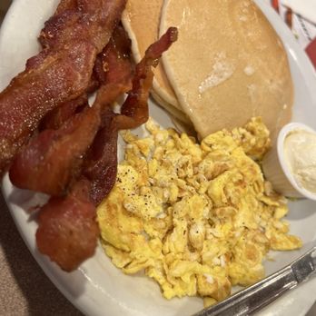 Copper Skillet - Pancakes, eggs and bacon. (I request my eggs scrambled hard.) J - Breakfast & Brunch Near Me - Martinez, California