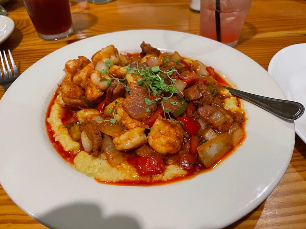 Basnight's Lone Cedar Cafe