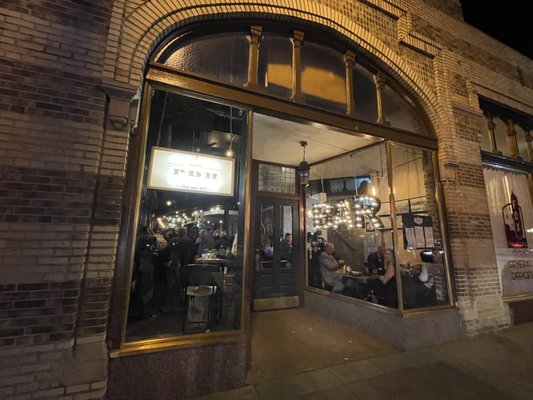 Publik Draft House by null