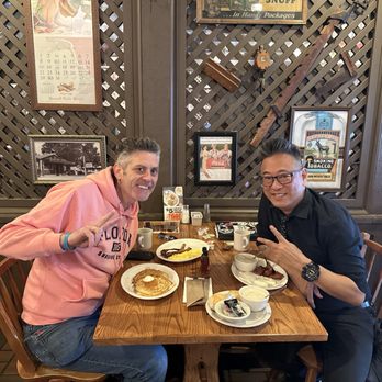 Cracker Barrel Old Country Store - Great place to bond and get filling southern breakfast food - Breakfast & Brunch Near Me - Gainesville, Florida Cracker Barrel Old Country Store - Great place to bond and get filling southern breakfast food - Breakfast & Brunch Near Me - Gainesville, Florida