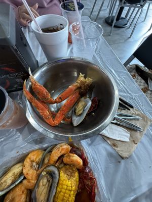 Black Bayou Seafood & Daiquiri Bar by null