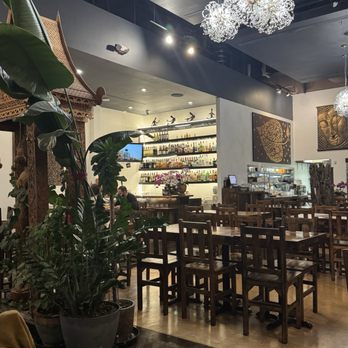Pama Thai - Interior of Pama Thai - Thai Near Me - Potomac, Maryland