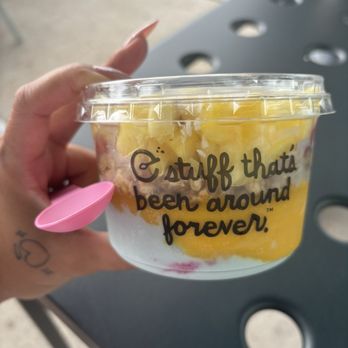 everbowl - Mango majic regular bowl - Acai Bowls Near Me - Chesapeake, Virginia