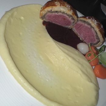 Hell's Kitchen - Beef Wellington from the prefix menu - Cocktail Bars Near Me - Funner, California