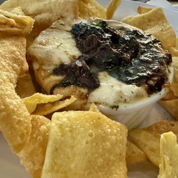 Spice House - Three cheese oxtail dip with wontons - Caribbean Near Me - Atlanta, Georgia Spice House - Three cheese oxtail dip with wontons - Caribbean Near Me - Atlanta, Georgia