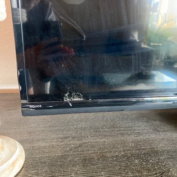 Purely Move - Cracked tv - Movers Near Me Purely Move - Cracked tv - Movers Near Me