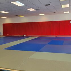 Mid Missouri Judo - Large open workout space on a sprung floor.