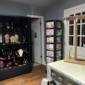 Stepping Stones Foundation - Jewelry and greeting cards - Thrift Stores Near Me - Keller, Texas