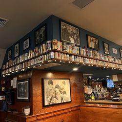 Abbey Road Restaurant - Stage area/bar area