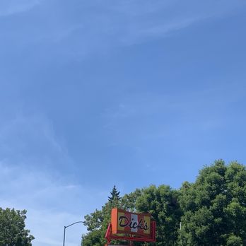 Dick's Drive-In - Drive-In signage - Fast Food Near Me - Seattle, Washington