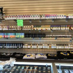 Happy Gift Shop - We got everything