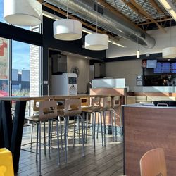 Wendy’s - Inside