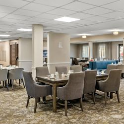 Chateau Ridgeland Sky Active Living