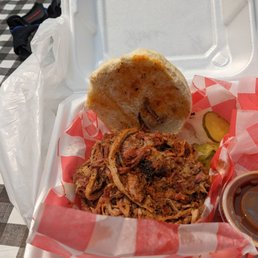 Pulled pork sandwich