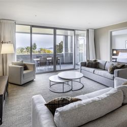 Hilton Lake Taupo - Guest room