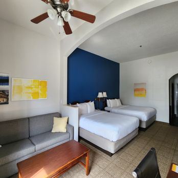 1. Comfort Suites New Orleans East
