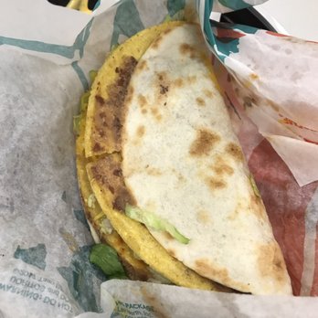Taco Bell - It looks horrible - Fast Food Near Me - Kansas City, Missouri