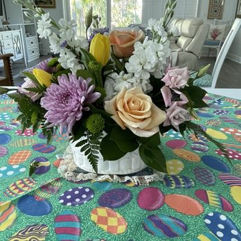 Country Club Florist - Dining room table for Easter - Florists Near Me - Stuart, Florida
