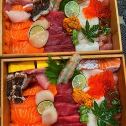Akami Sushi - Deluxe Chirashi Don