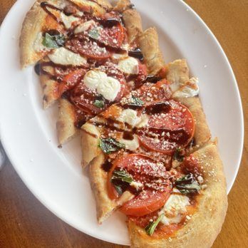Harbor Lights - Flat bread - Venues & Event Spaces Near Me - Warwick, Rhode Island