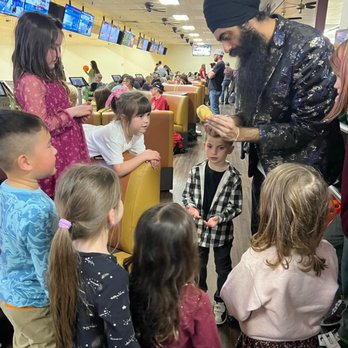 Amasingh Magic - The kids are loving it! - Magicians Near Me Amasingh Magic - The kids are loving it! - Magicians Near Me