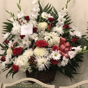 Lopez The Florist - The flowers that were delivered - not what I ordered! - Florists Near Me - Dorchester, Massachusetts