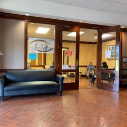 Texas Eye Physicians - Inside and lobby waiting area, plenty of space for social distancing