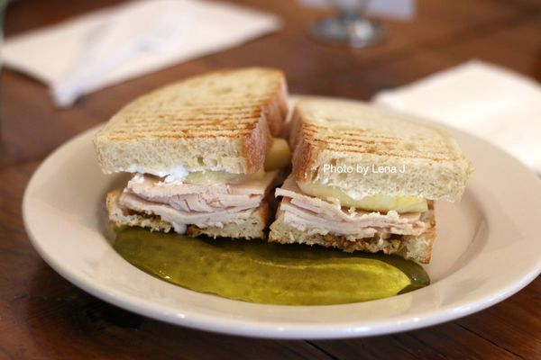 The Songbird Cafe by null