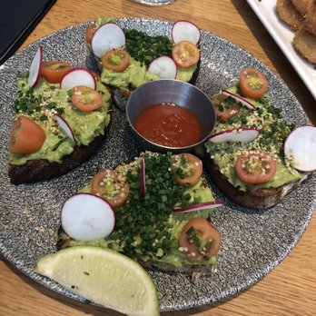 Earls Kitchen + Bar - Avocado super toast (we asked for the sriracha on the side it usually come on top) - New American Near Me - Miami, Florida