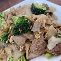 Pad se ew with beef Pad se ew with beef