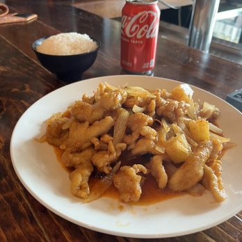 Capital Thai Kitchen and Bar - Cashew Crispy Chicken Plate - Thai Near Me - Exeter, New Hampshire