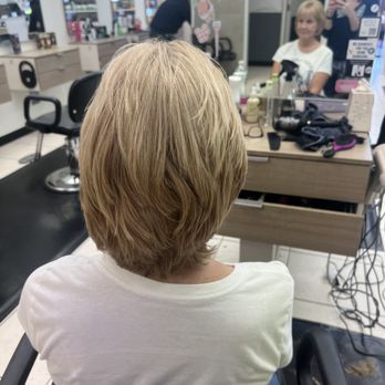 Hair Cuttery - Beautiful blending in back. - Hair Stylists Near Me - Melbourne, Florida Hair Cuttery - Beautiful blending in back. - Hair Stylists Near Me - Melbourne, Florida