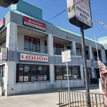 Burbank Reese Market - the outside of a liquor store - Convenience Stores Near Me - Burbank, California Burbank Reese Market - the outside of a liquor store - Convenience Stores Near Me - Burbank, California