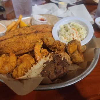 The Parish - Seafood Platter - Live/Raw Food Near Me - Hernando, Mississippi