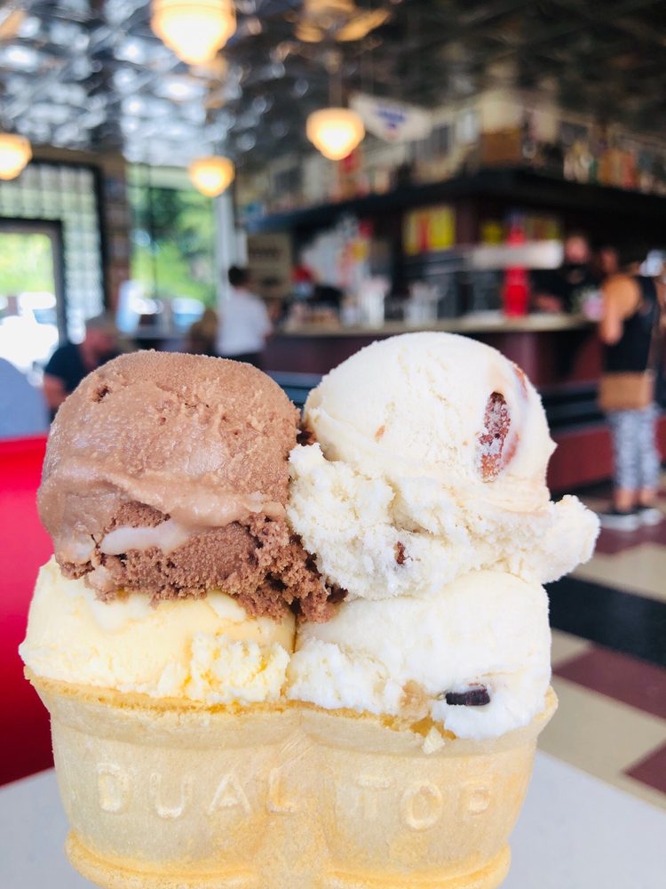 BORDEN’S ICE CREAM SHOPPE 91 Photos & 103 Reviews 1103 Jefferson St