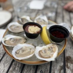 Batson River Brewing & Distilling - Kennebunk - Oysters