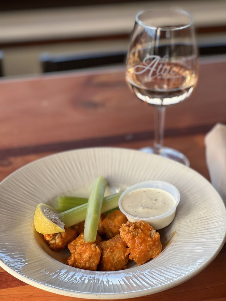 Waterman's Surfside Grille