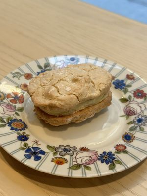 Cafe miomio / Bar Mutsumi by null