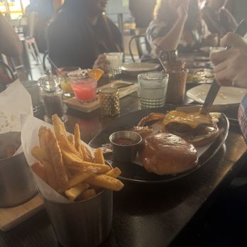 Flights Restaurant And Bar - New American Near Me - Burlingame, California Flights Restaurant And Bar - New American Near Me - Burlingame, California